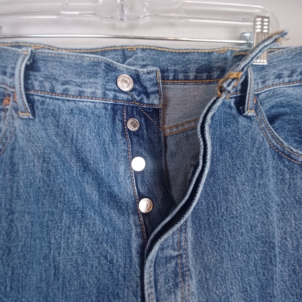 Levi's 501 Premium Jeans Men's 38x32 Blue Denim Straight Leg Button Fly